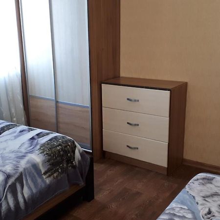 2 Комн. 5 Мест, 10 Мин. До Центра Apartment Kropyvnytskyi Ngoại thất bức ảnh