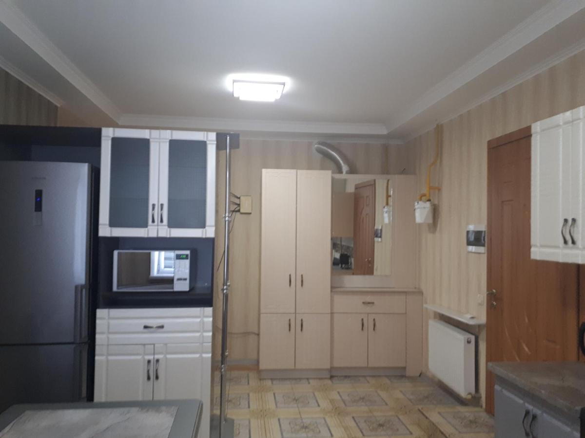 2 Комн. 5 Мест, 10 Мин. До Центра Apartment Kropyvnytskyi Ngoại thất bức ảnh