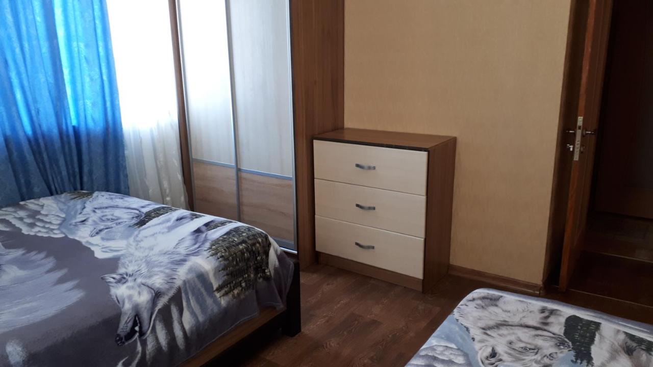 2 Комн. 5 Мест, 10 Мин. До Центра Apartment Kropyvnytskyi Ngoại thất bức ảnh